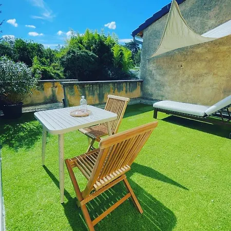 Maison Mandarine Bed & Breakfast *